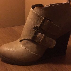 Tan gray wedge booties